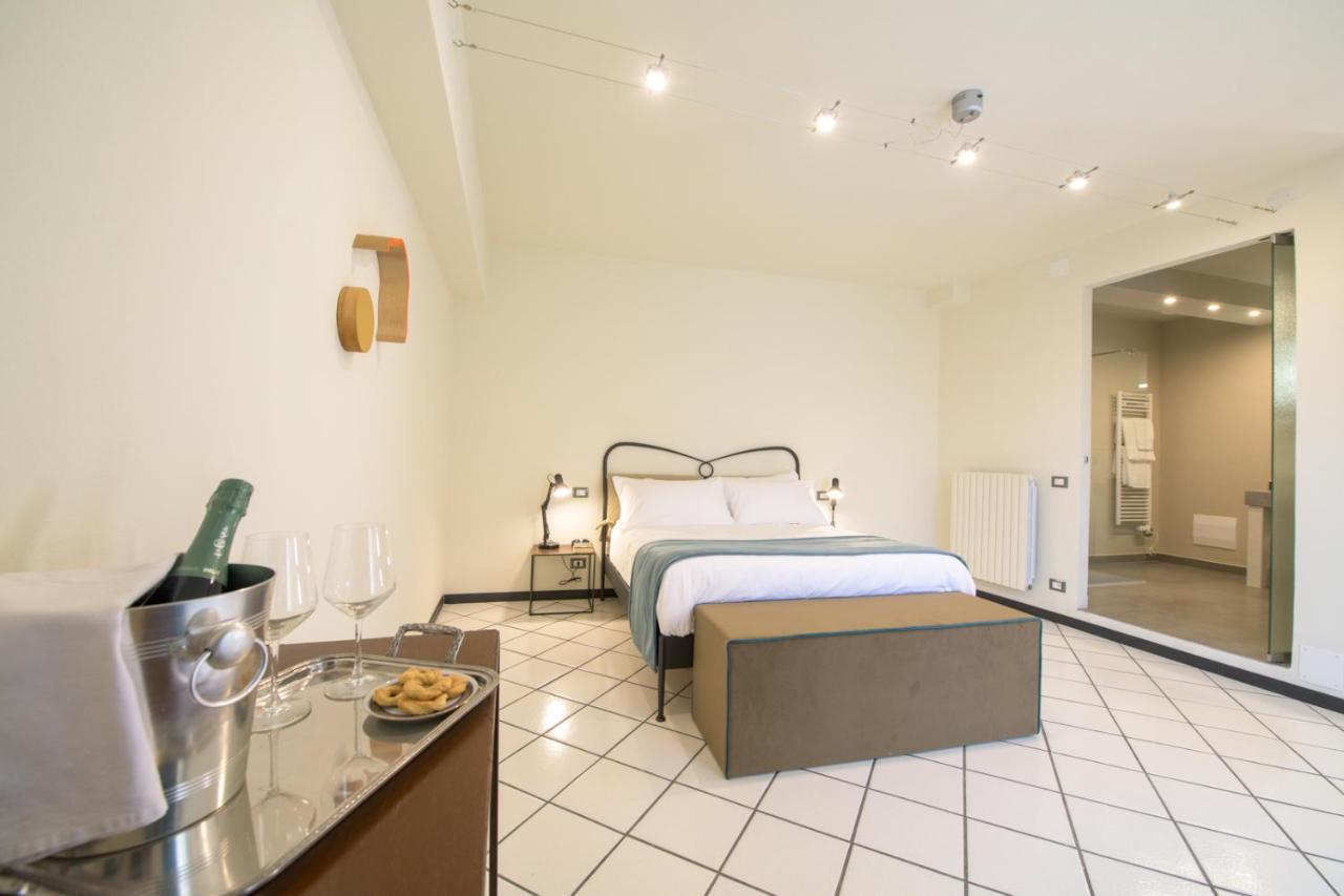 Palazzo Sertorio Suites Gavi Eksteriør billede